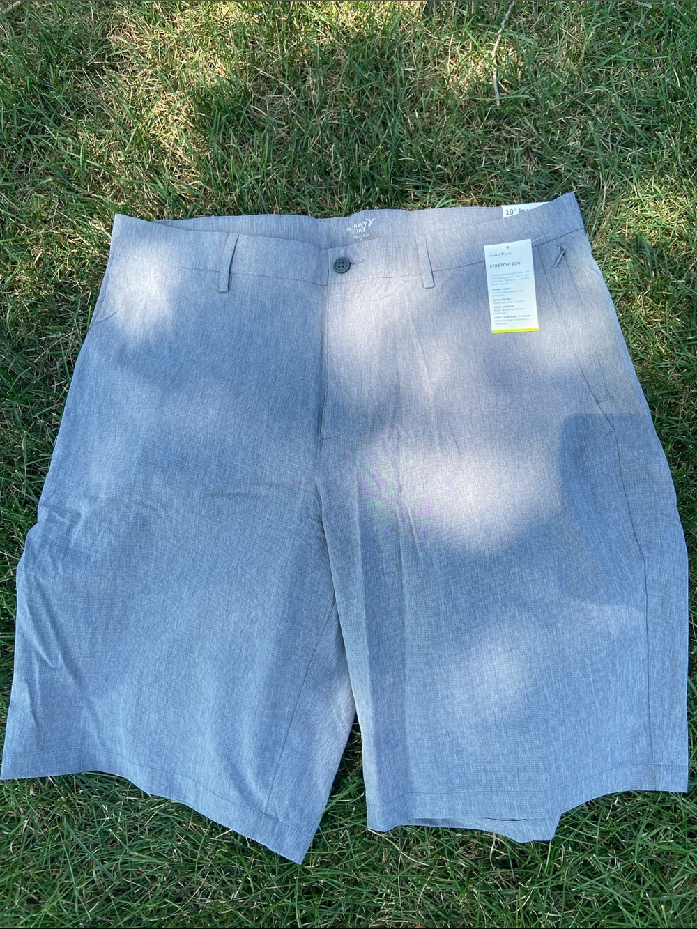 Old Navy Men's Flat Front Shorts in Light Gray